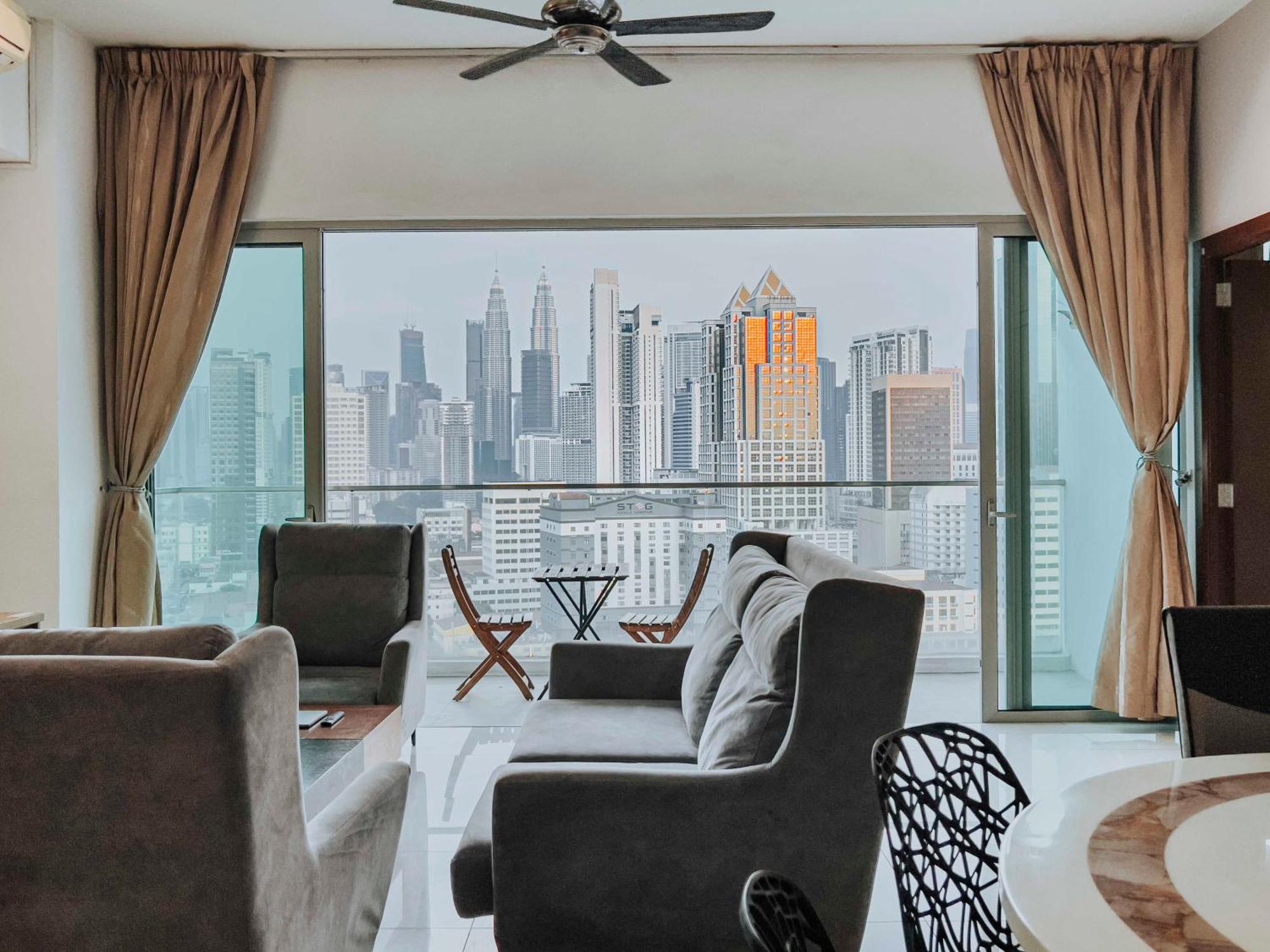 Regalia Residence The Sky Pool Suite Kuala Lumpur Rum bild